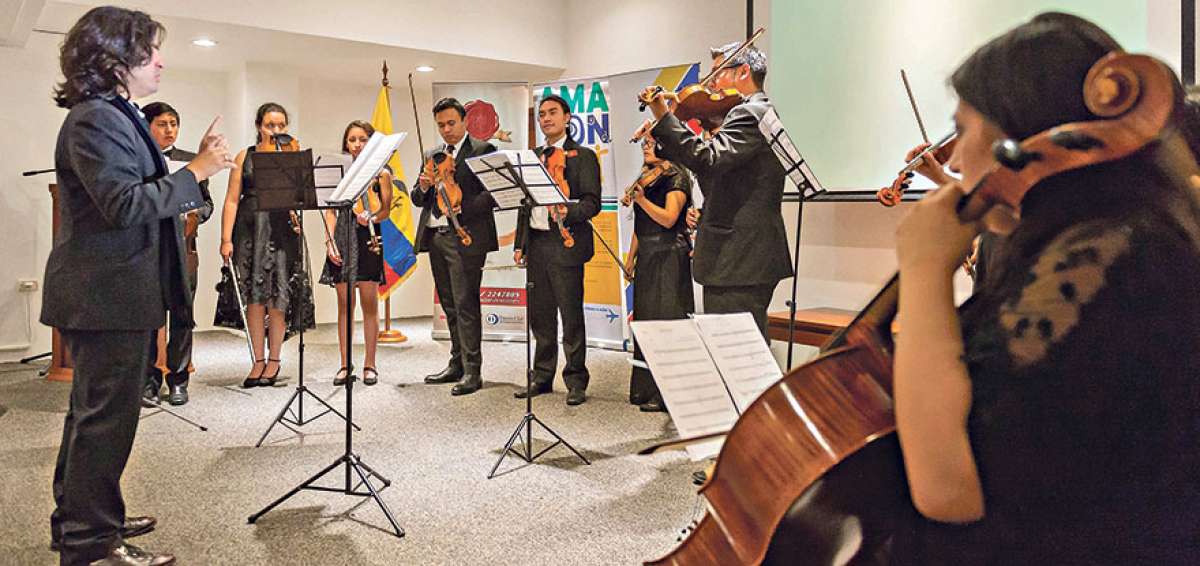 El pasado jueves, la Canciller&iacute;a rindi&oacute; un homenaje a los integrantes y al director de la Orquesta Joven de Ecuador por representar al pa&iacute;s en Brasil.