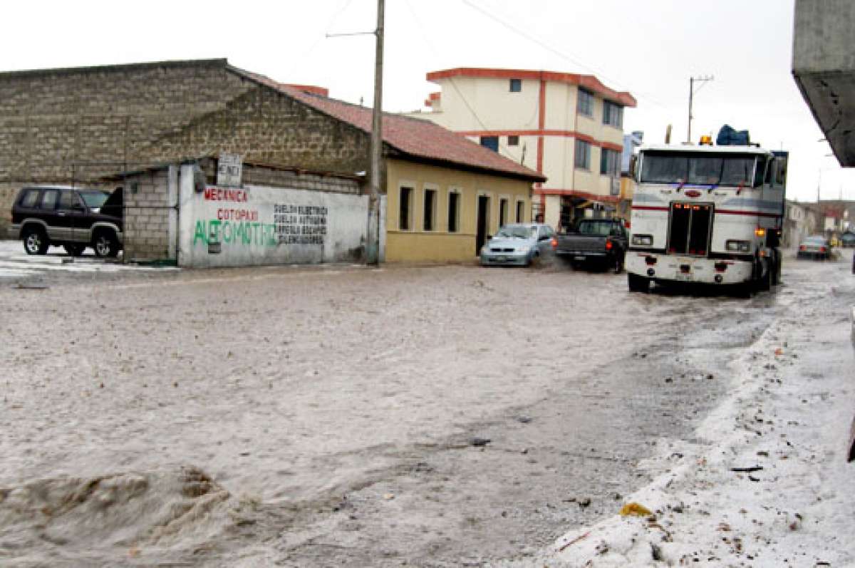 El a&ntilde;o pasado Latacunga se inund&oacute; varias veces, por el colapso de las alcantarillas. Foto: Silvia Osorio 