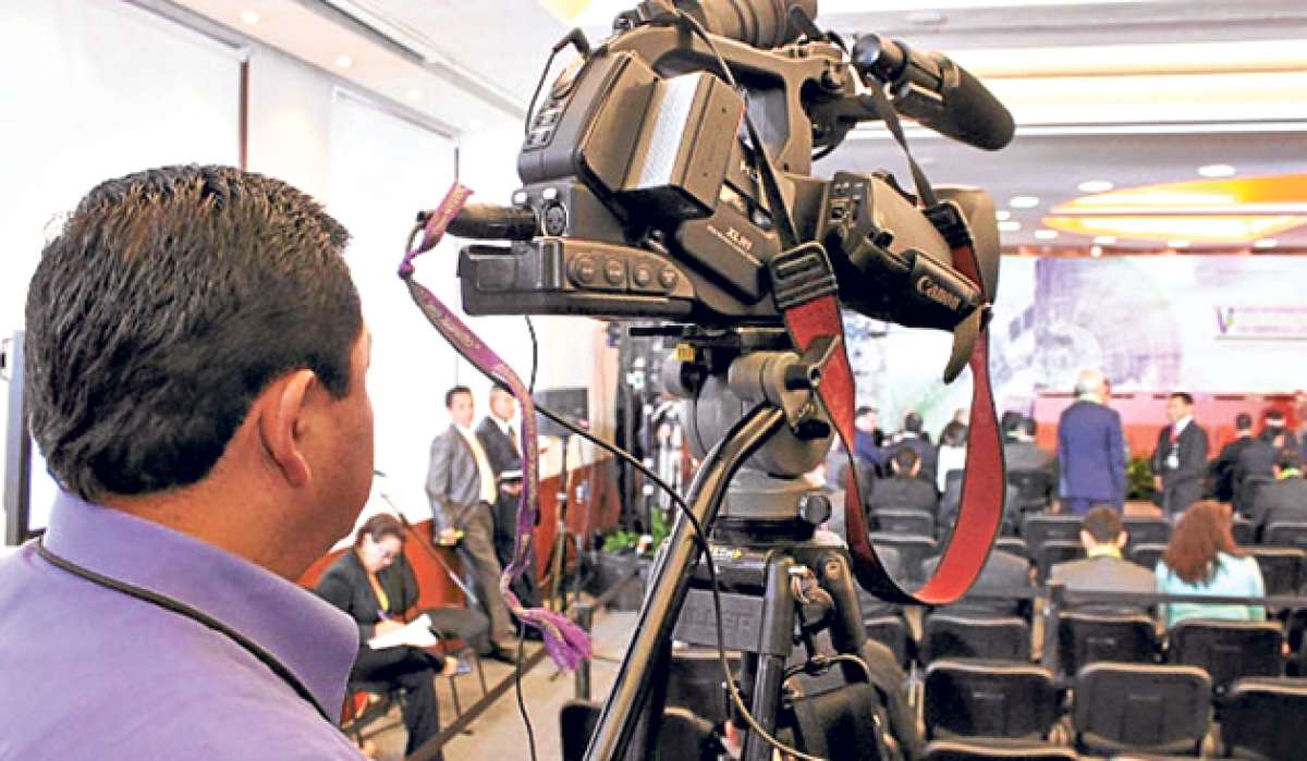 Los panelistas cuestionaron la medici&oacute;n que realiza IBOPE en los centros econ&oacute;micos de los pa&iacute;ses, cuando las televisoras p&uacute;blicas tienen un mayor espectro. Foto: Banco Mundial