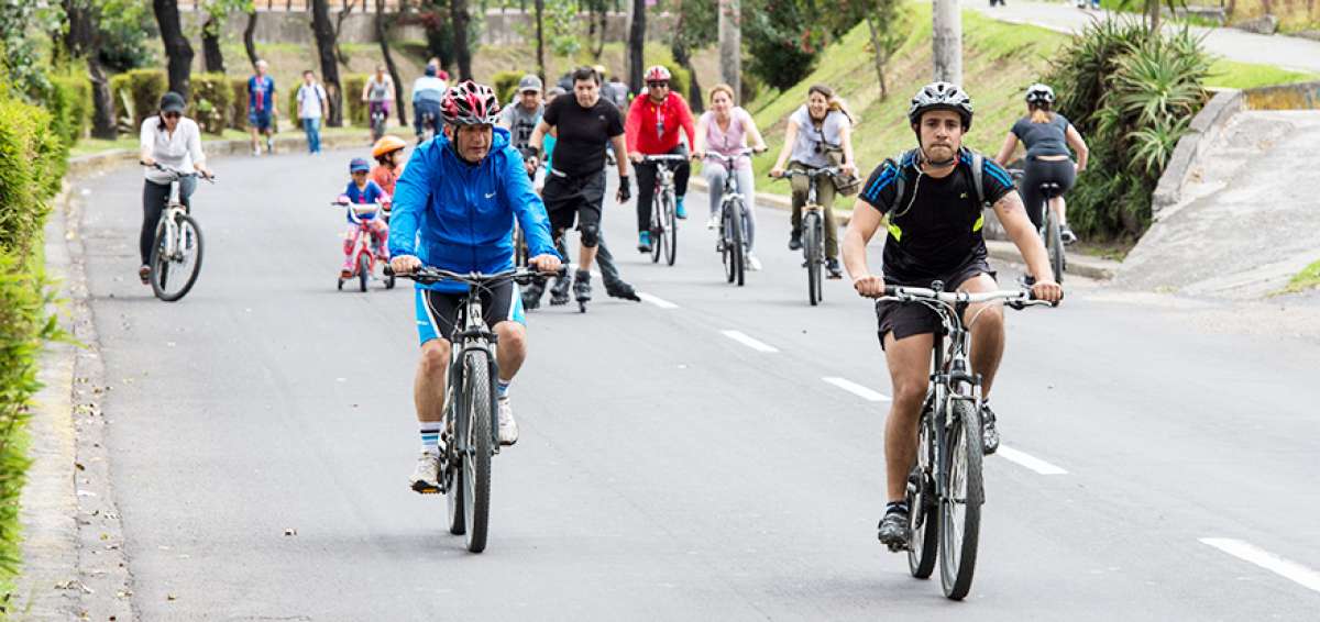 El ciclopaseo dominical, que arranc&oacute; hace 13 a&ntilde;os, convoca cada semana a unos 30.000 capitalinos.
