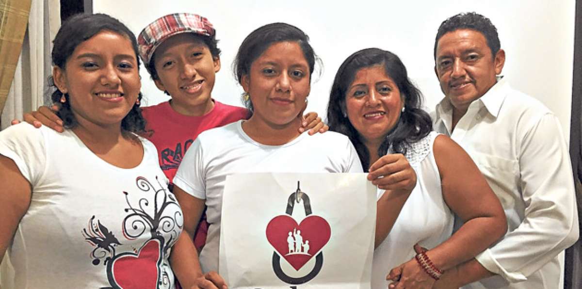 Los integrantes de la familia Castillo Pozo forman parte de la campa&ntilde;a &lsquo;Salva una familia&rsquo;. Foto: Cortes&iacute;a/ UCSG