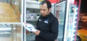 Los t&eacute;cnicos de la Arcsa efectuaron controles en varios establecimientos buscando el producto contaminado.