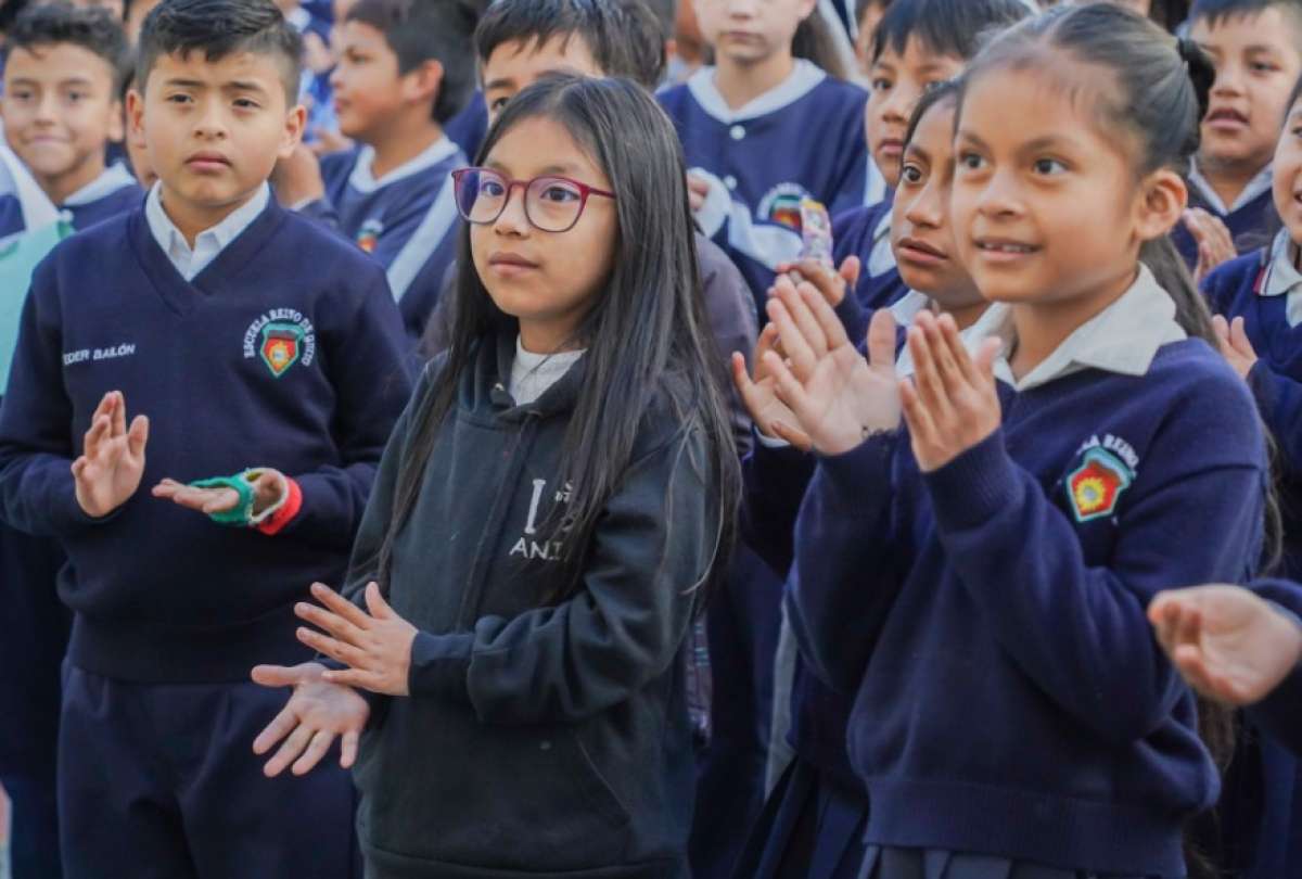 Quito: horario escolar se ajusta por operaci&oacute;n del transporte p&uacute;blico
