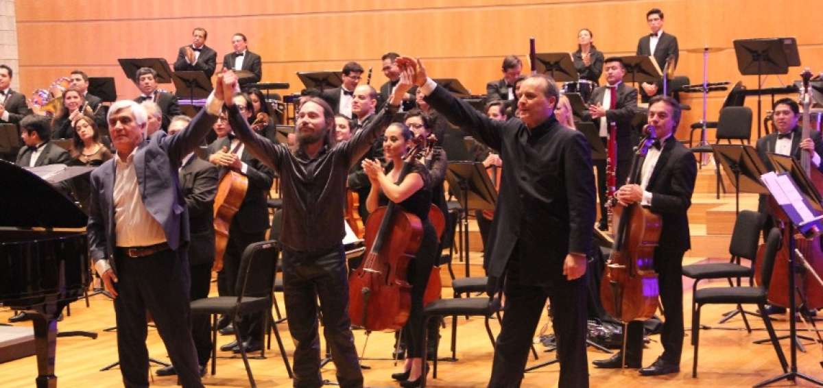 El compositor Rashid Kalimullin; el solista Fedor Amirov y el director Vasiliy Valitov en la Casa de la M&uacute;sica.