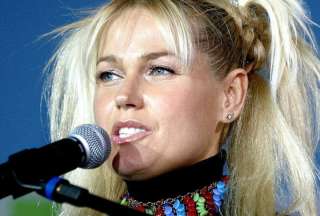 Xuxa reaparece en la gala de TV Globo.