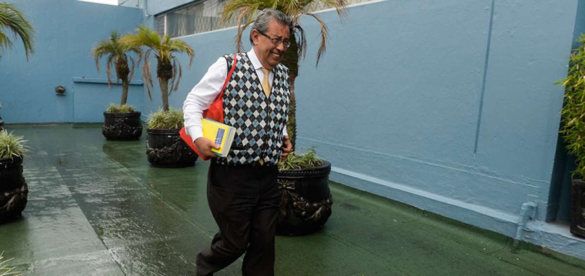 Mario Ord&oacute;&ntilde;ez, 4 d&eacute;cadas entre lectores extra&ntilde;os