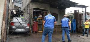 Personal municipal inspeccion&oacute; el sitio de la explosi&oacute;n para canalizar la ayuda humanitaria a los afectados. 