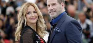 La actriz Kelly Preston, esposa de John Travolta, muri&oacute; a los 57 a&ntilde;os