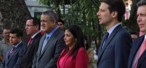 El canciller ecuatoriano agradeci&oacute; la ayuda brindada por Venezuela a los damnificados por el terremoto.