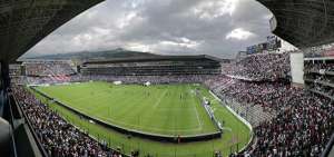 El c&eacute;sped del estadio Rodrigo Paz Delgado fue cambiado antes de iniciar el torneo 2020 y estar&aacute; en condiciones &oacute;ptimas para las Eliminatorias.