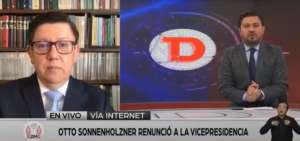 El abogado constitucionalista Rafael Oyarte durante una entrevista en Ecuador TV. 
