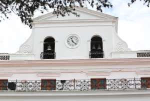 Las campanas y el reloj del Palacio de Carondelet están en proceso de restauración. 