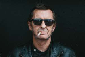 El bater&iacute;a de AC/DC Phil Rudd se declara culpable de proferir amenazas de muerte