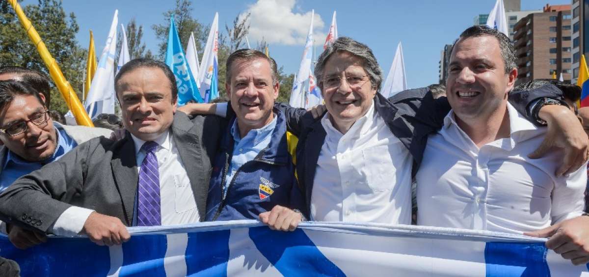 Binomio Lasso- P&aacute;ez inscribi&oacute; su candidatura en el CNE