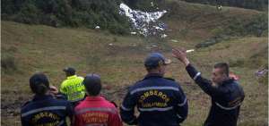 Los peritos colombianos y extranjeros intentan dilucidar las causas de la cat&aacute;strofe a&eacute;rea.