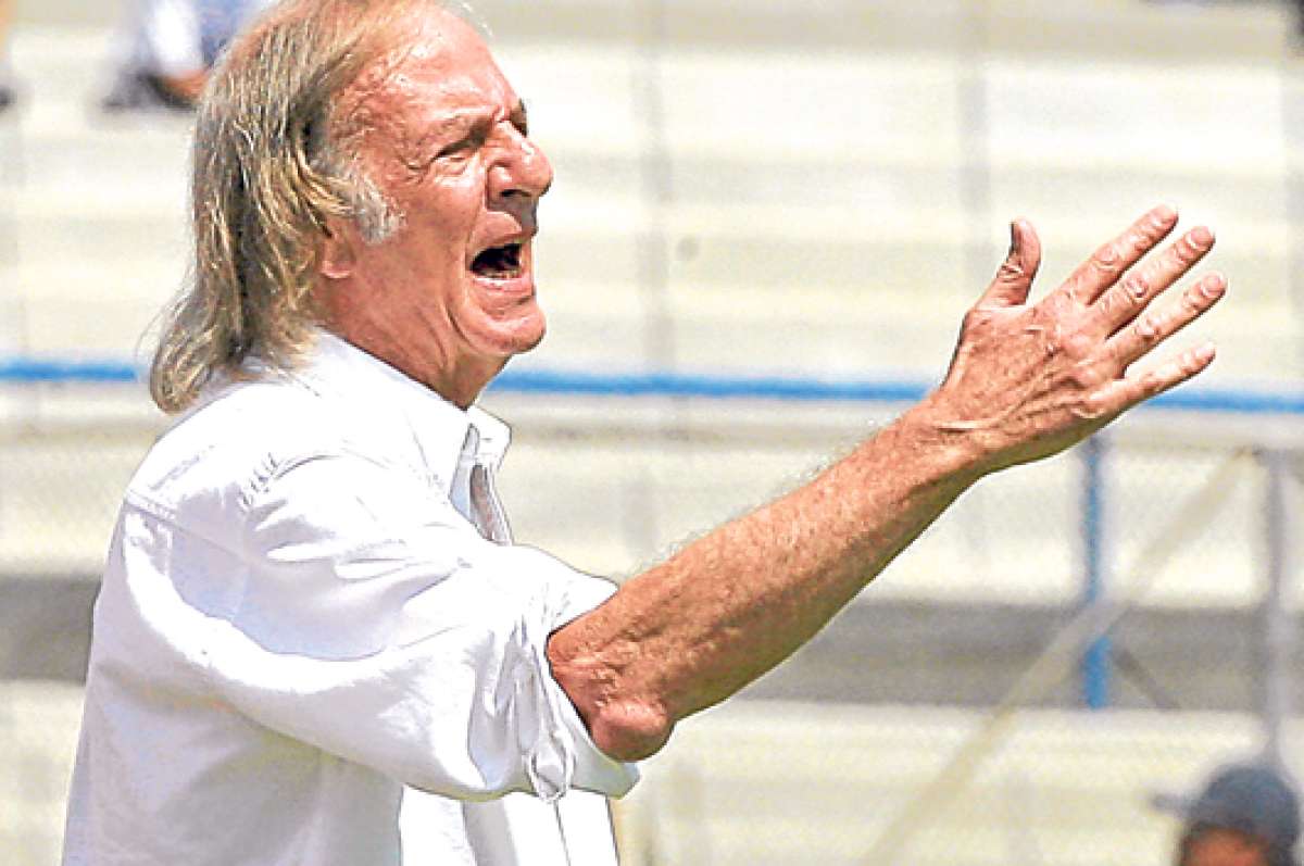 C&eacute;sar Luis Menotti dirigi&oacute; por &uacute;ltima vez hace 7 a&ntilde;os al Tecos de M&eacute;xico. Foto: Tomado de http://www.pulzo.com/.