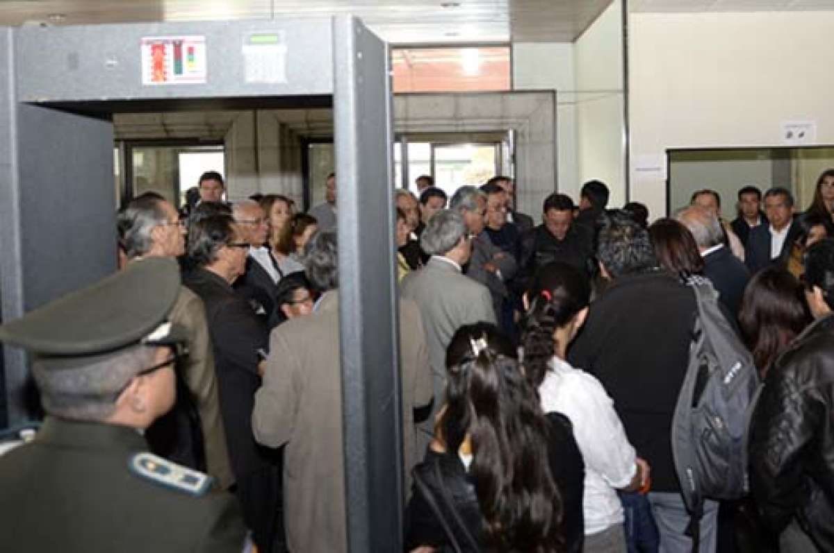 En el segundo d&iacute;a de audiencia en el caso de lesa humanidad se restringi&oacute; el ingreso al p&uacute;blico, por los incidentes del mi&eacute;rcoles. FOTO: MIGUEL JIM&Eacute;NEZ 