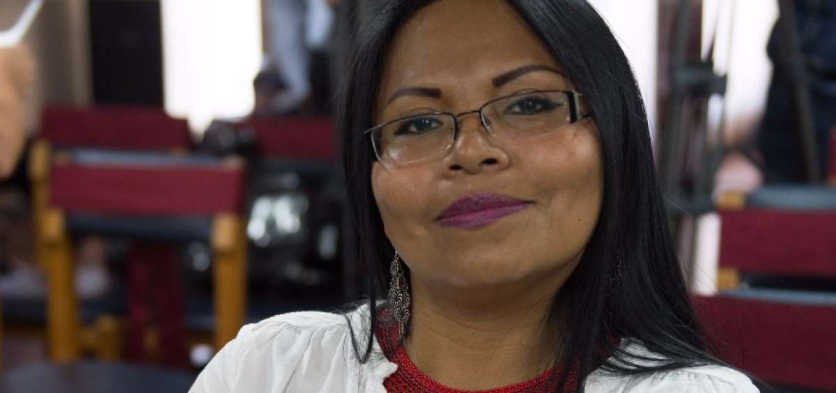 "A los partidos pol&iacute;ticos de derecha hay que tomarlos por los cuernos"
