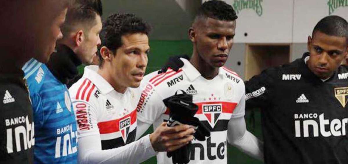 Robert Arboleda, detenido por estar en una fiesta clandestina en Brasil