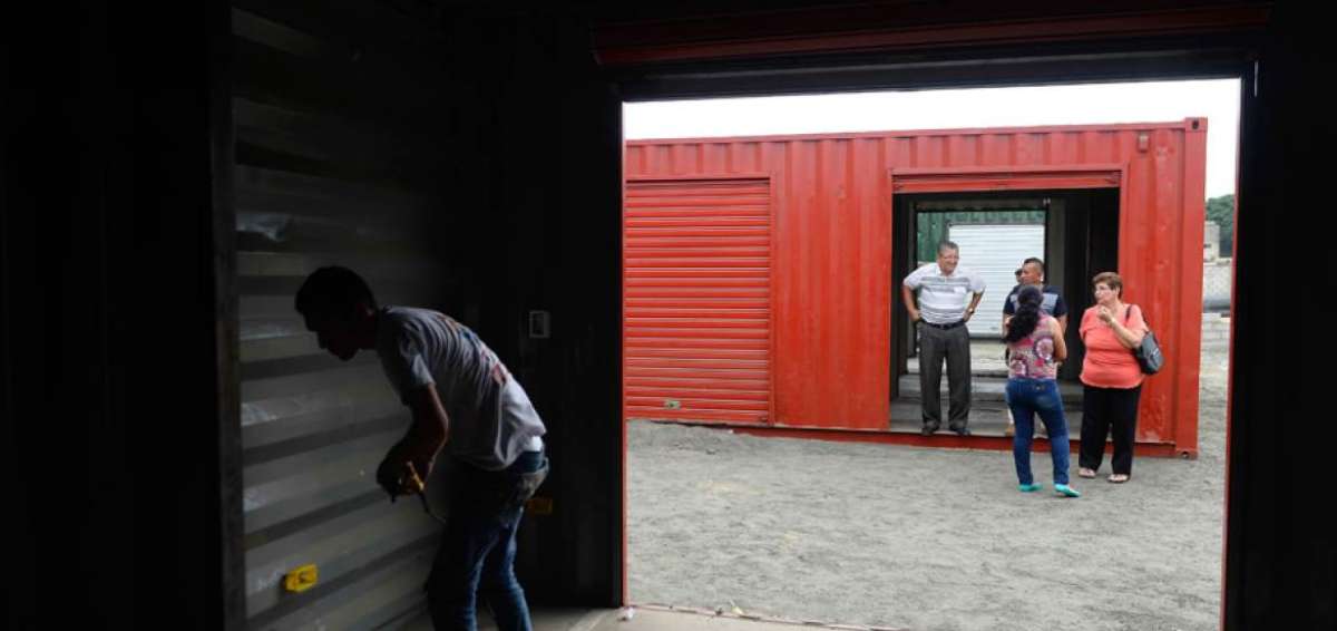 Despu&eacute;s del terremoto se form&oacute; un gremio para ayudar a los comerciantes de la &lsquo;zona cero&rsquo; a reactivar su econom&iacute;a con el proyecto de contenedores.