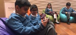 Los estudiantes recibir&aacute;n dispositivos tablet durante el proyecto.
