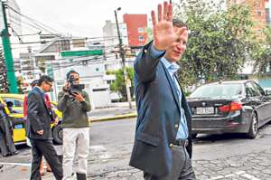 El alcalde Mauricio Rodas acudi&oacute; ayer a Radio Exa para explicar c&oacute;mo conoci&oacute; al mexicano Ignacio Mu&ntilde;oz Orozco, acusado en EE.UU. por lavado de dinero. Foto: Fernando Sandoval / El Tel&eacute;grafo