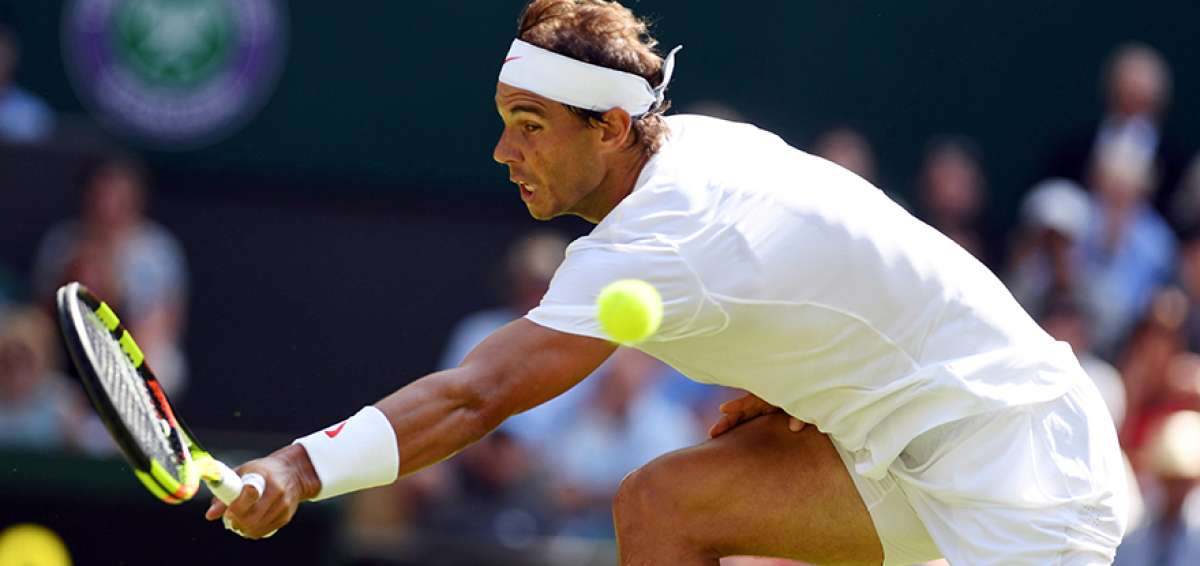 Rafael Nadal venci&oacute; ayer en tres sets al norteamericano Sam Querrey, quien posee uno de los mejores saques del circuito en tierras inglesas.