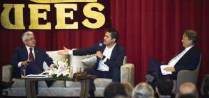 Jurado (izq.), Mart&iacute;nez y Spurrier mantuvieron un conversatorio en la Universidad Esp&iacute;ritu Santo sobre las expectativas econ&oacute;micas para el pr&oacute;ximo a&ntilde;o.