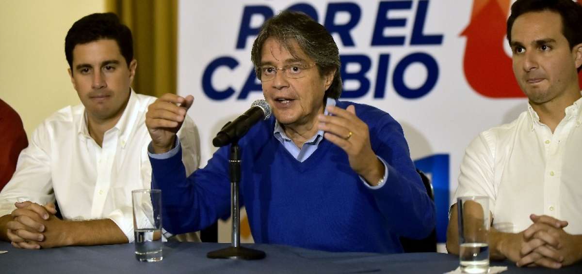 Lasso, en Quito, junto a una parte de su equipo de campa&ntilde;a se refiri&oacute; ayer a los resultados electorales.