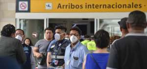 En el aeropuerto de Guayaquil se restringe el acceso a los familiares de los viajeros para precautelar la salud de las personas ante el coronavirus.