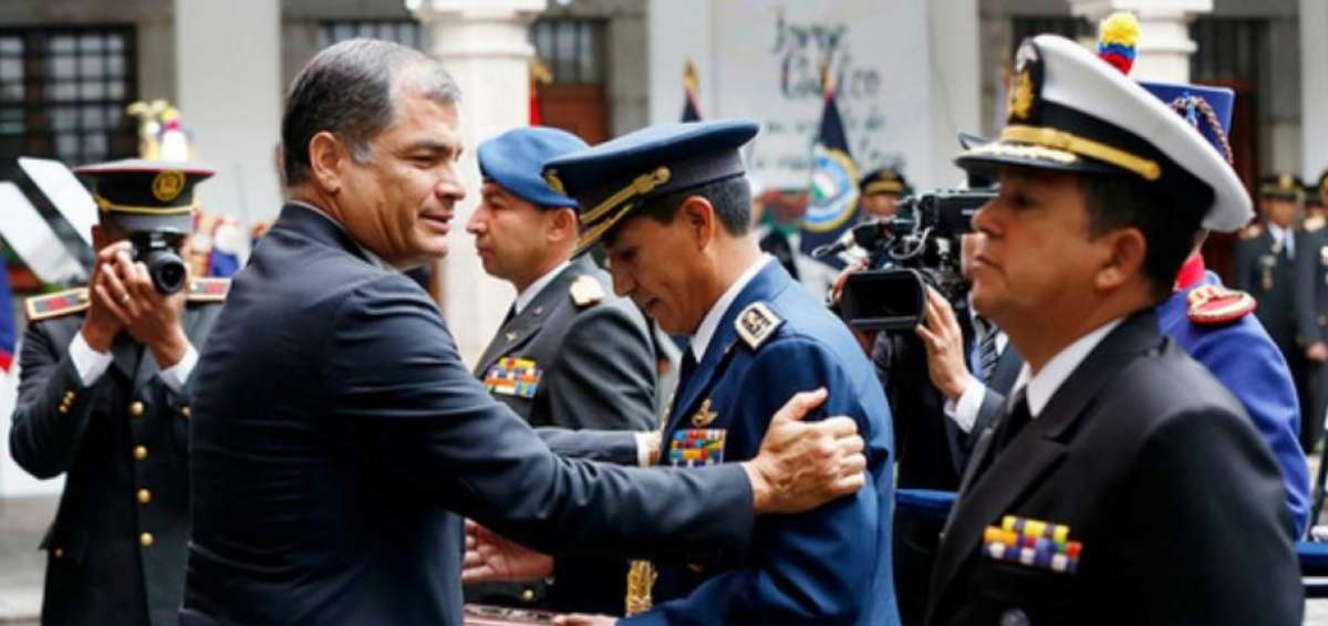 El Presidente homenaje&oacute; a sus &uacute;ltimos edecanes militares