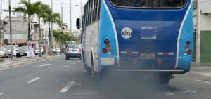 La Agencia Nacional de Tr&aacute;nsito (ANT) calcula que el parque automotor del pa&iacute;s es de dos millones de unidades. En cinco a&ntilde;os (2010-2015)  creci&oacute; en el 57%.