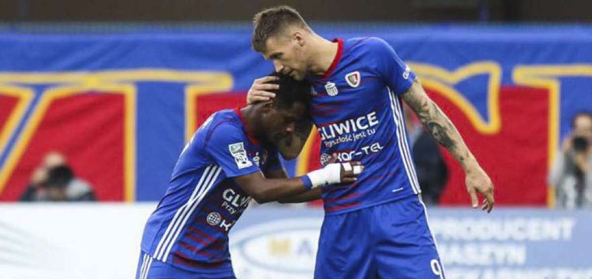 Joel Valencia, campe&oacute;n en Polonia con el Piast Gliwice