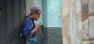 Los consumidores, quienes se drogan a plena luz del d&iacute;a, encuentran f&aacute;cil las sustancias porque hay disponibles varios puntos de venta.