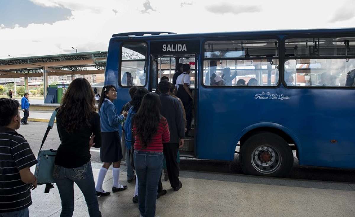 En la actualidad, los pasajes en el transporte urbano cuestan $ 0,25. Foto: Marco Salgado / EL TEL&Eacute;GRAFO