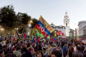 Otra noche m&aacute;s de Vigilia Democr&aacute;tica en la Plaza Grande 