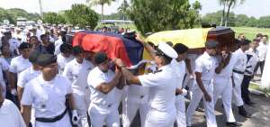 Los cuerpos llegaron a Guayaquil y fueron llevados a la base San Eduardo, donde se realiz&oacute; una misa.