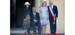 El presidente de Ecuador, Len&iacute;n Moreno (2-i), y su esposa Roc&iacute;o Gonz&aacute;lez (i), junto con el presidente chileno, Sebasti&aacute;n Pi&ntilde;era (d), y su esposa, Cecilia Morel (2-d), en el Palacio Cerro Castillo de Vi&ntilde;a del Mar, Chile.