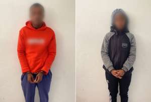 La Policía Nacional detuvo a una pareja que cometía atracos en los buses que circulaban por la Autopista General Rumiñahui.