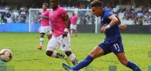 Joao Rojas responde a las cr&iacute;ticas por su titularidad en Emelec
