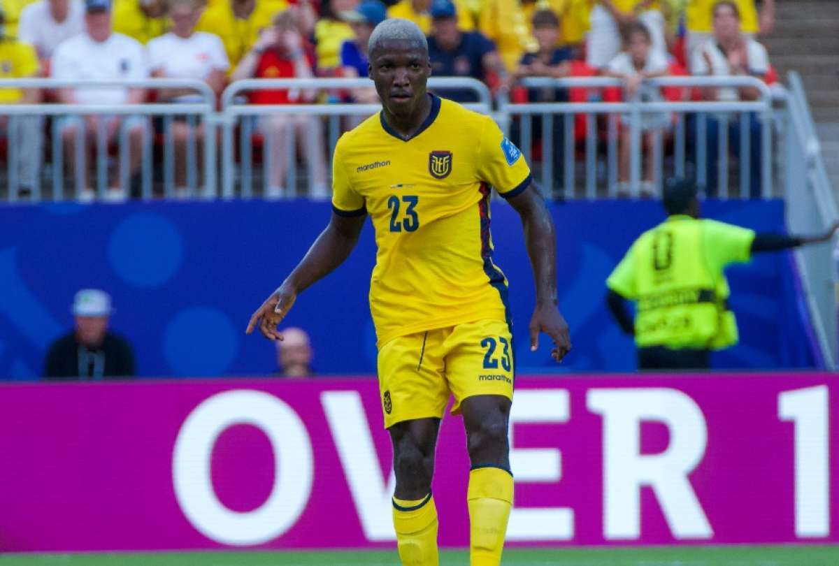 Emotivo gesto en La Tri: Enner Valencia cedi&oacute; la capitan&iacute;a a Mois&eacute;s Caicedo