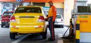 El costo promedio de la gasolina S&uacute;per fue de $2,33 en las gasolineras de Quito. El servicio fue normal.