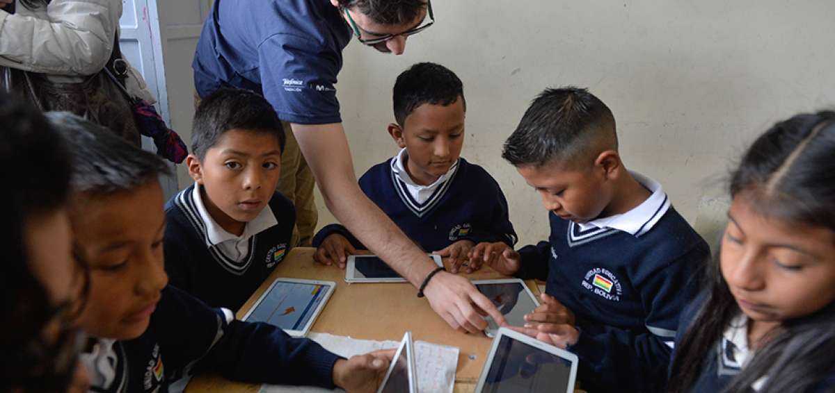 Como parte del programa de Aula digital m&oacute;vil, las instituciones educativas recibieron 48 tablets, equipos infocus, dos ruteadores y una computadora.