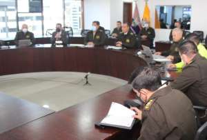 Oficial de policía fue herido durante operativo policial en Quito