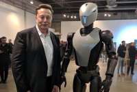 Elon Musk predice que 2024 "será más loco"