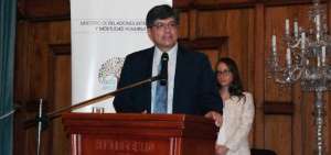 Canciller de Ecuador, Jos&eacute; Valencia.
