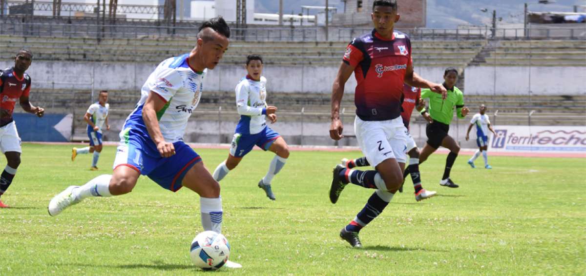 Clan Juvenil (de rojo), podr&iacute;a pasar a la Primera A luego de permanecer una sola temporada en la serie B. 