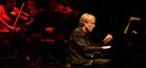 Richard Clayderman us&oacute; un piano de la f&aacute;brica Steinway &amp; Sons para su recital en el Teatro Centro de Arte.