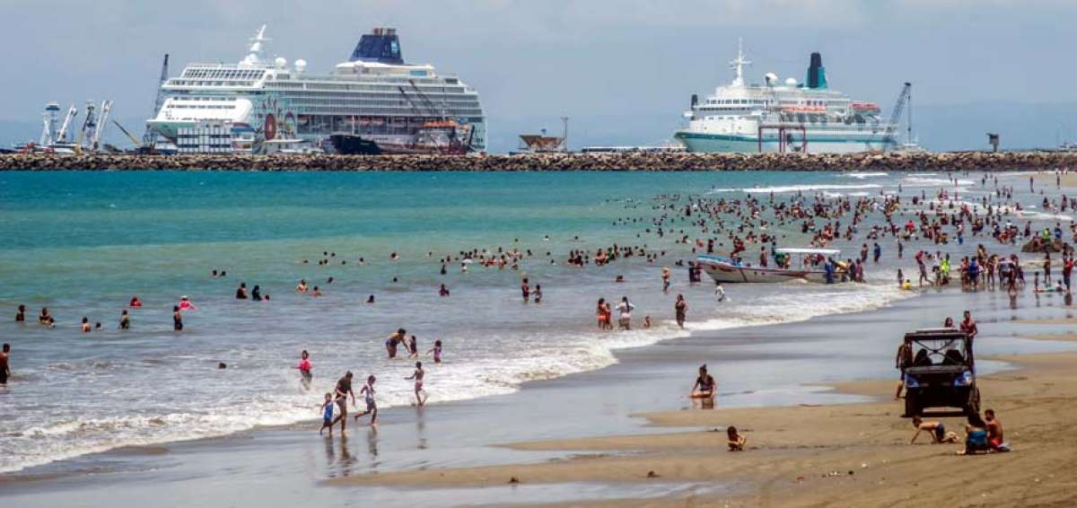 En Manta se construye una terminal de pasajeros de cruceros que estar&aacute; lista para la temporada 2018-2019. Este mi&eacute;rcoles arriba el Queen Victoria.