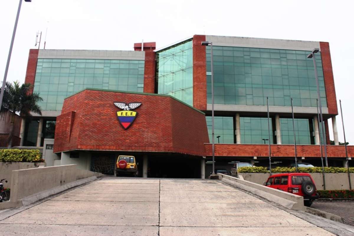 Contralor&iacute;a abri&oacute; examen especial a la FEF